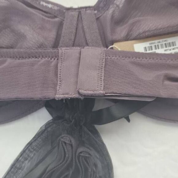 SKIMS STRAPLESS CONVERTIBLE BRA NWT - Picture 5 of 9